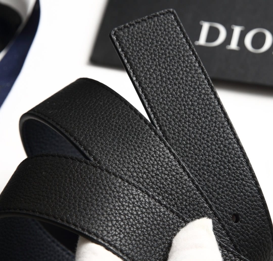 Christian Dior Men Reversible Grained – DB030