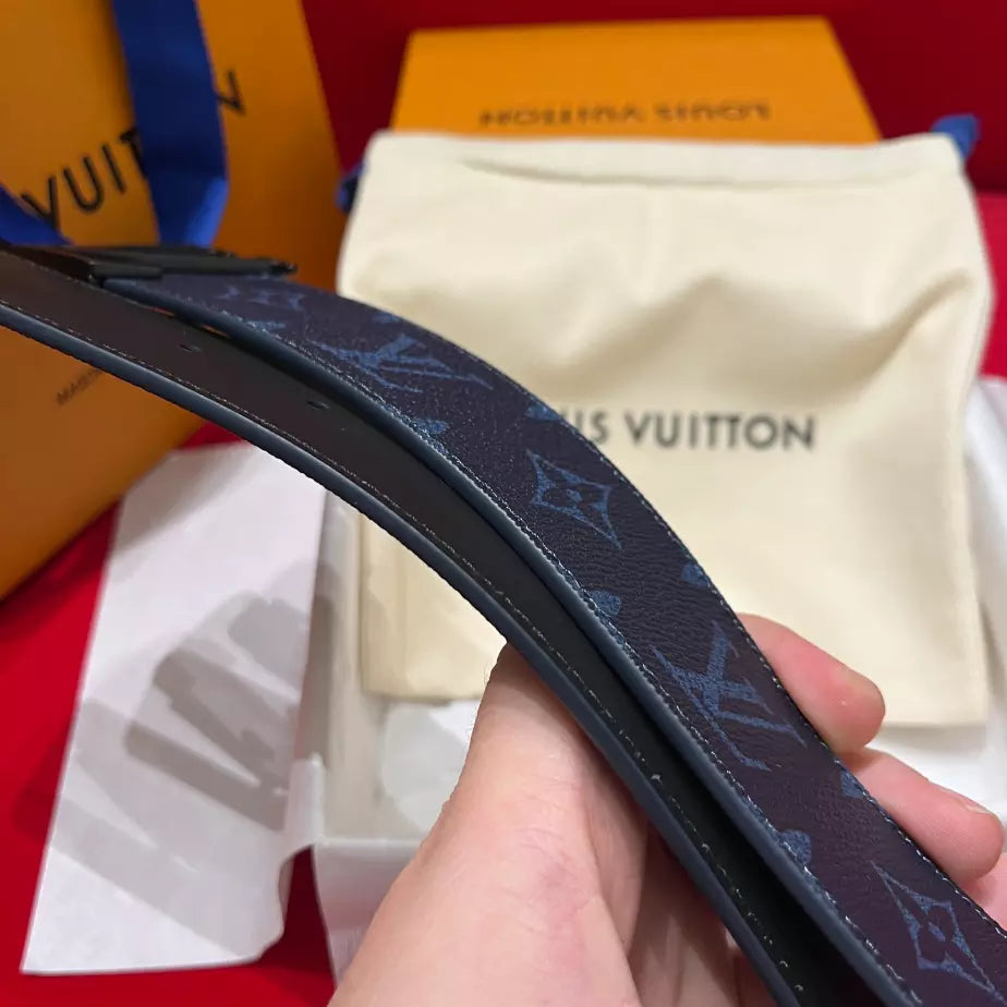 LV INITIALES 40MM REVERSIBLE BELT – LBE095