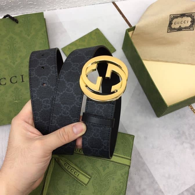 GUCCI MEN’S BLACK GG SUPREME BELT WITH G BUCKLE – GB018