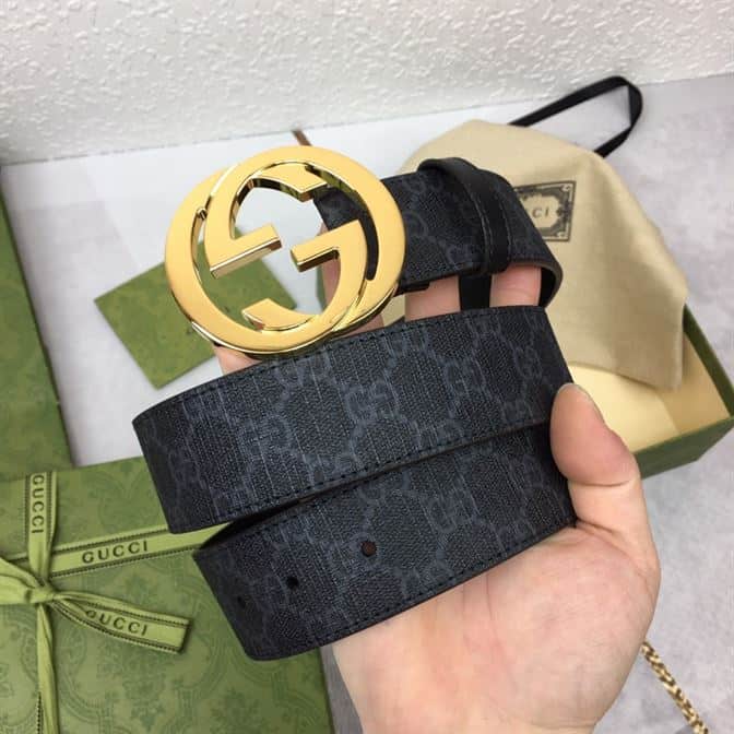 GUCCI MEN’S BLACK GG SUPREME BELT WITH G BUCKLE – GB018