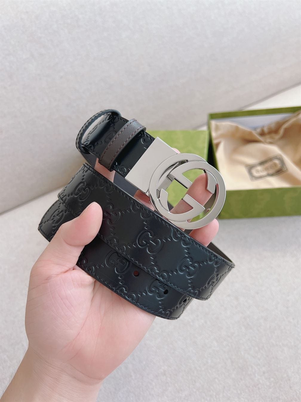 GUCCI REVERSIBLE GUCCI SIGNATURE BELT – GB025