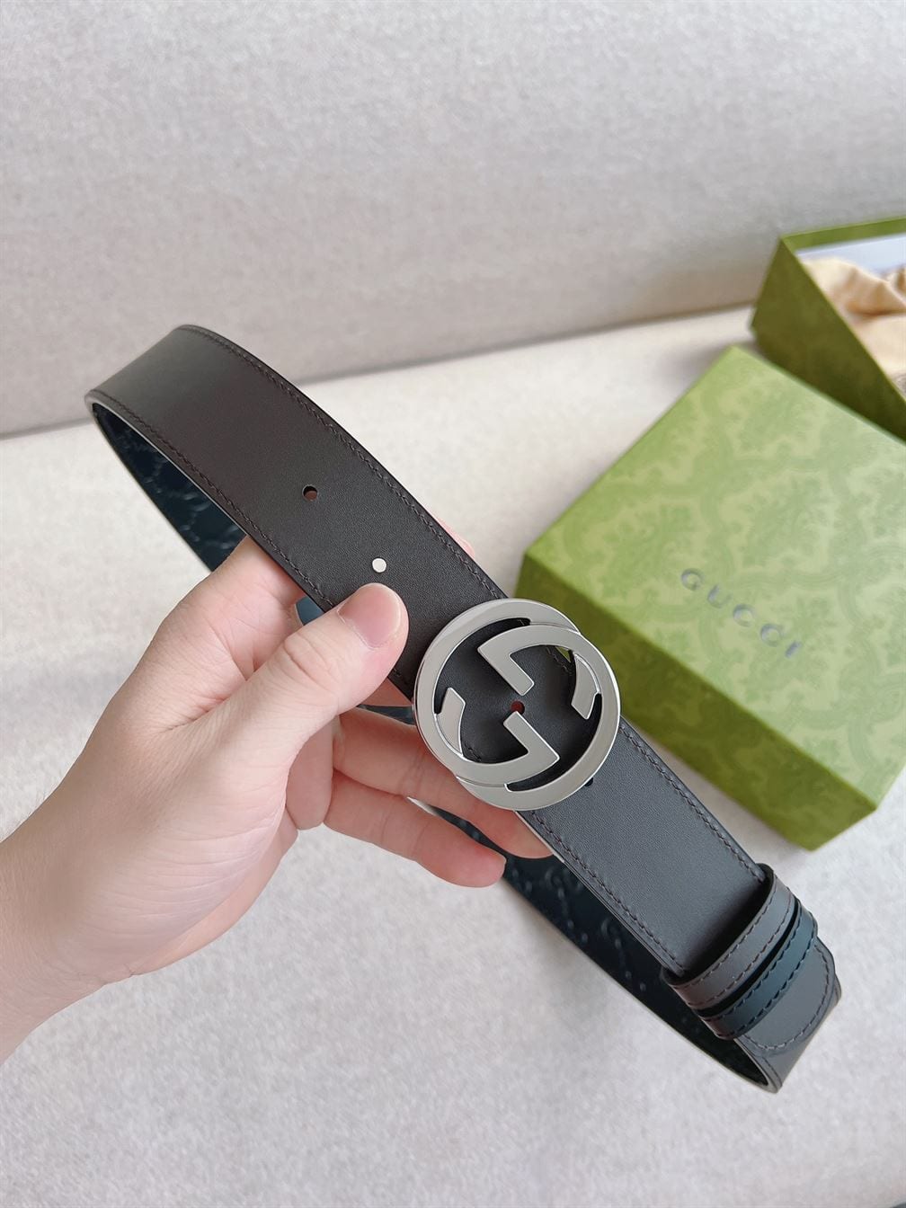 GUCCI REVERSIBLE GUCCI SIGNATURE BELT – GB025