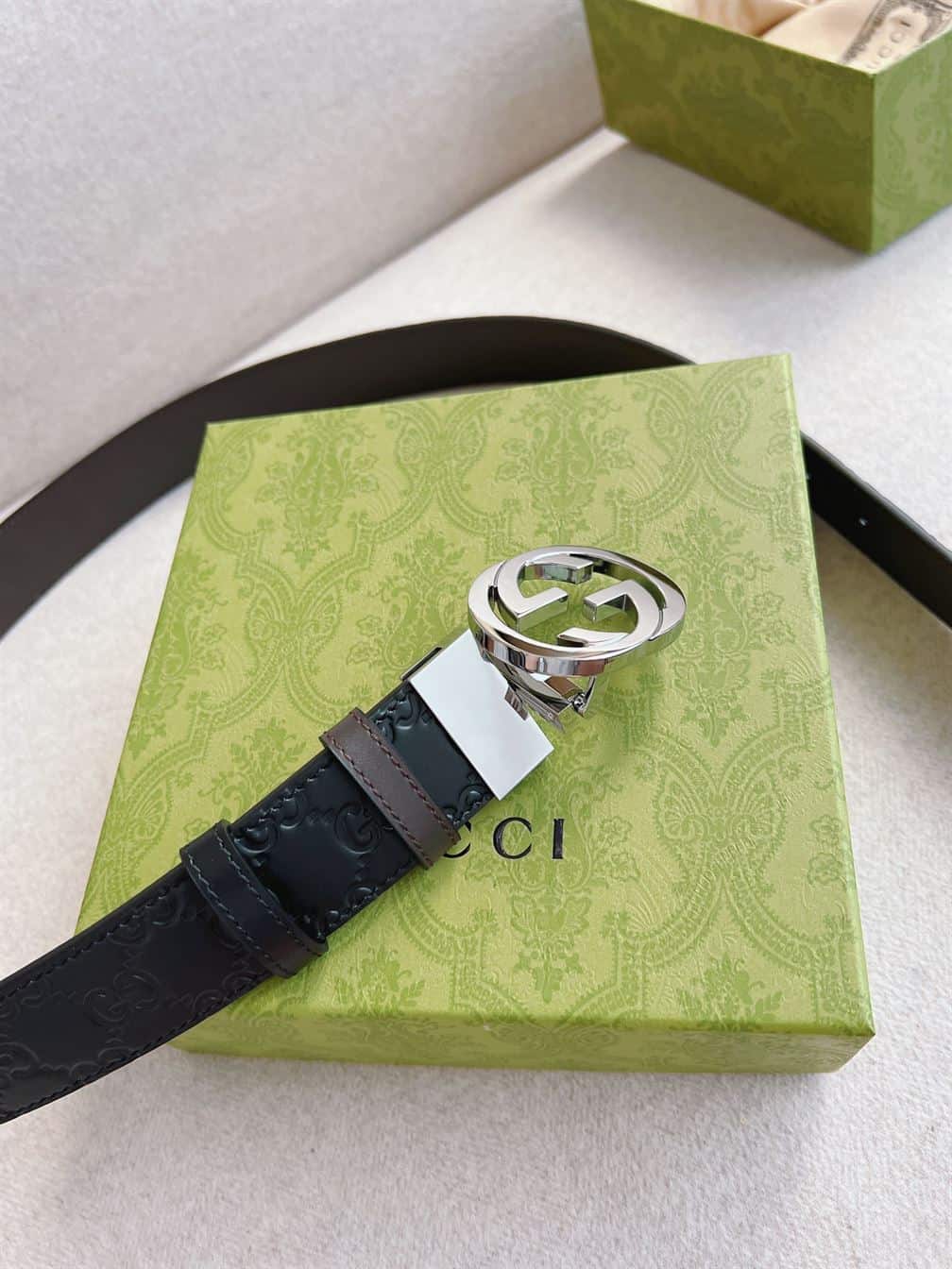 GUCCI REVERSIBLE GUCCI SIGNATURE BELT – GB025