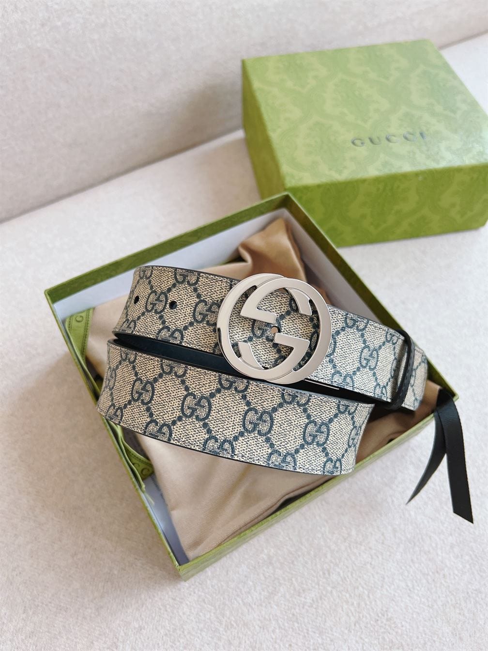 GUCCI SUPREME BELT WITH G BUCKLE – GB012