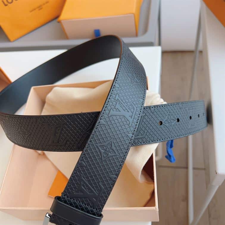 LOUIS VUITTON BELT – LBE044