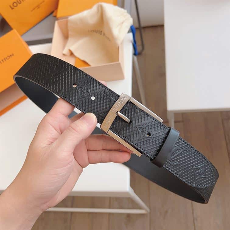 LOUIS VUITTON BELT – LBE044