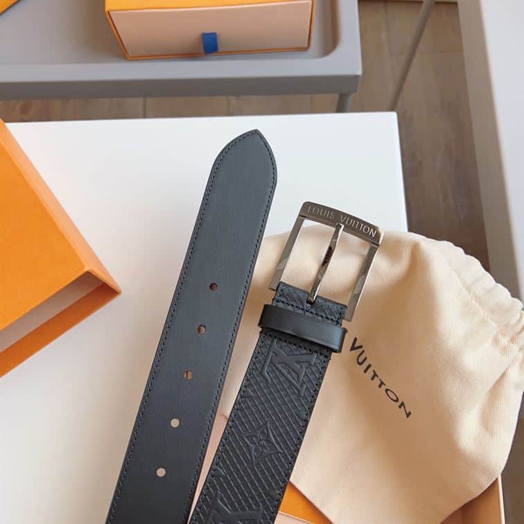 LOUIS VUITTON BELT – LBE044