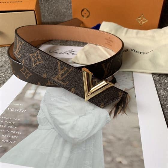LOUIS VUITTON BELT – LBE071