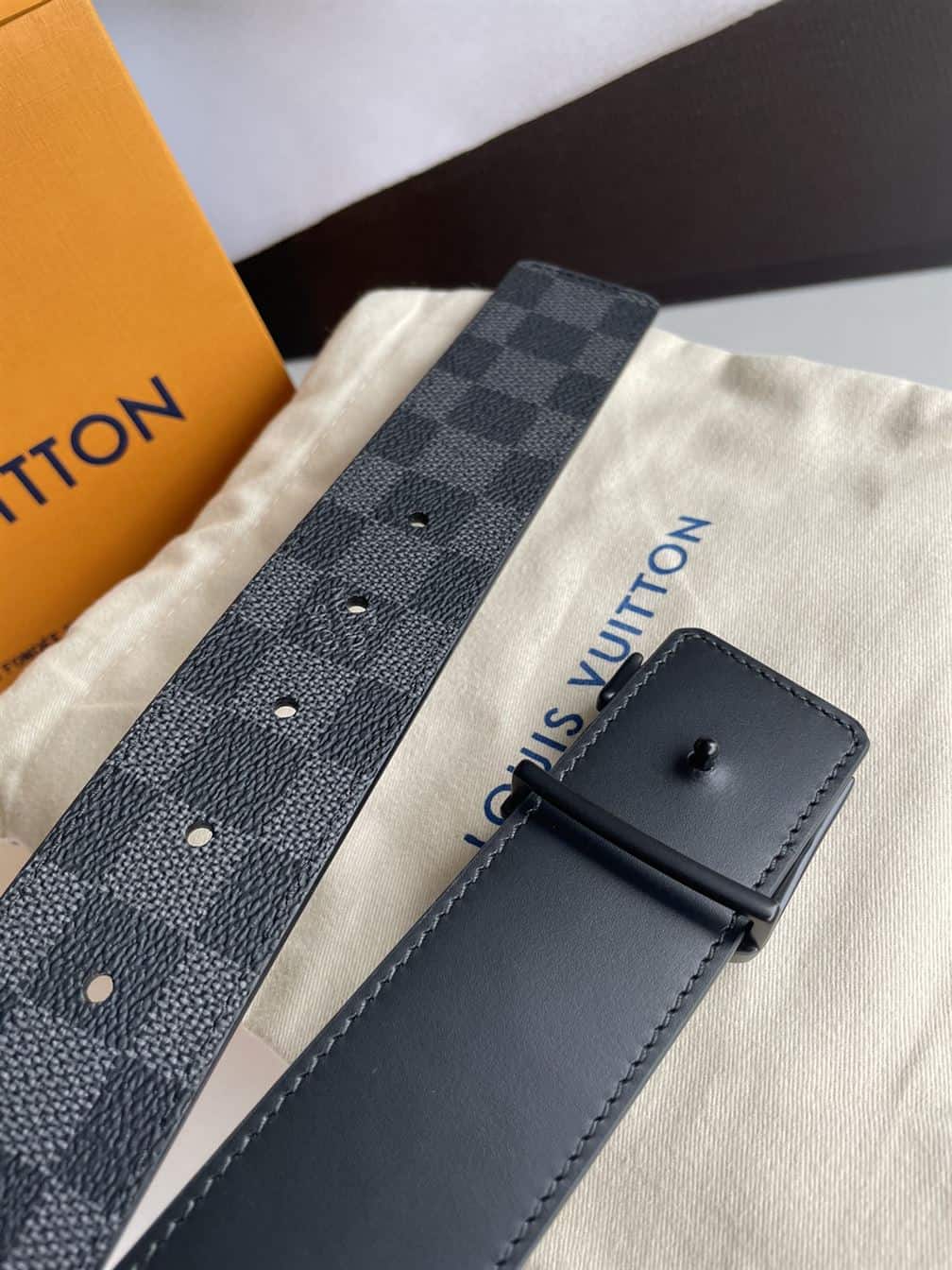 LOUIS VUITTON BELT INITIALES DAMIER GRAPHITE BLACK GREY – LBE019
