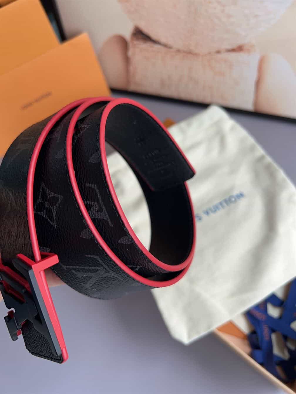 LOUIS VUITTON LV BROKEN 40MM REVERSIBLE BELT – LBE029