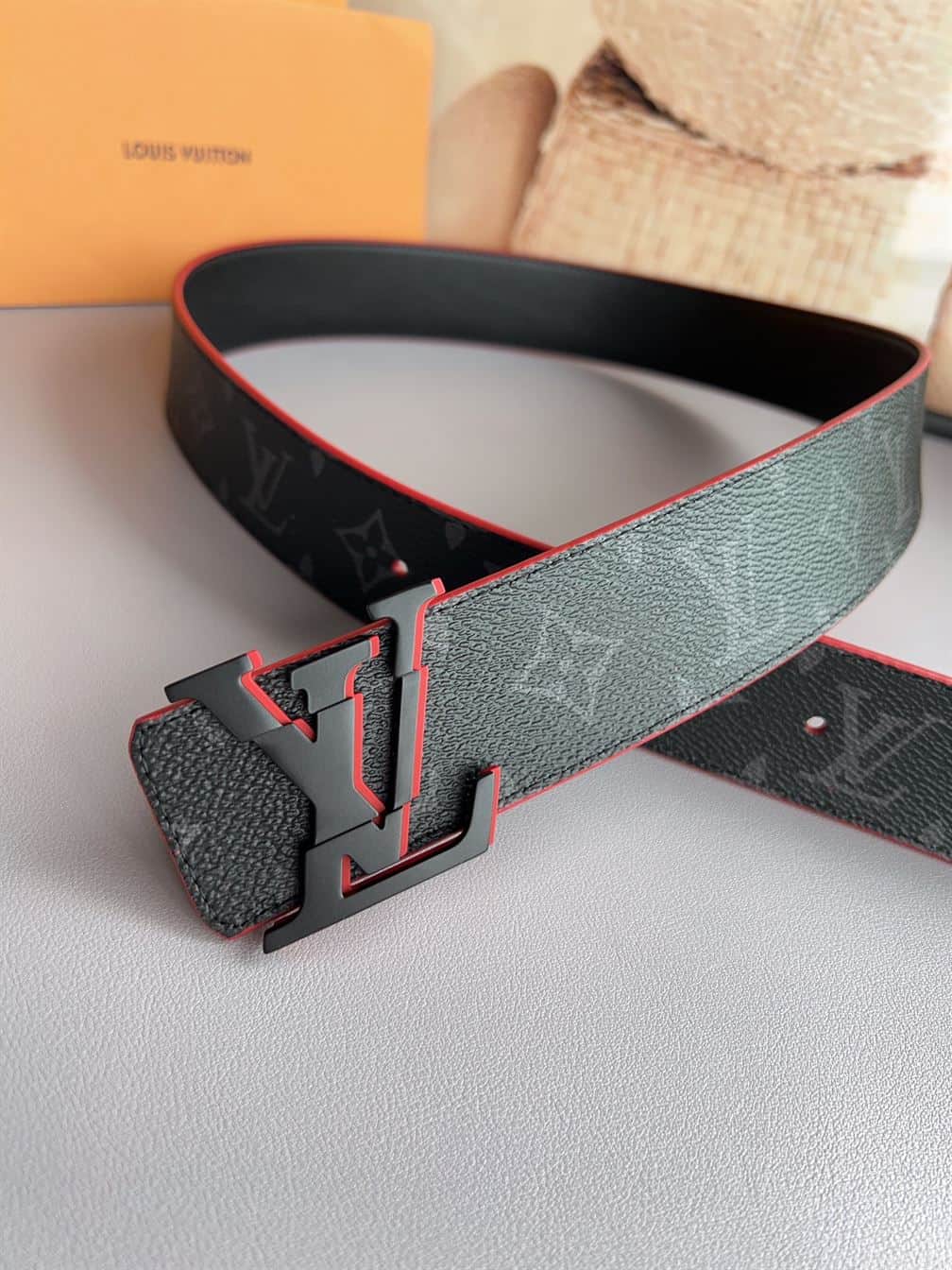 LOUIS VUITTON LV BROKEN 40MM REVERSIBLE BELT – LBE029