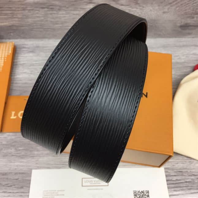 LOUIS VUITTON LV INITIALES 40MM LBE064