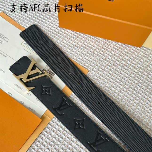 LOUIS VUITTON LV INITIALS 40MM REVERSIBLE BELT – LBE051