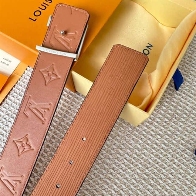 LOUIS VUITTON LV INITIALS 40MM REVERSIBLE BELT – LBE052