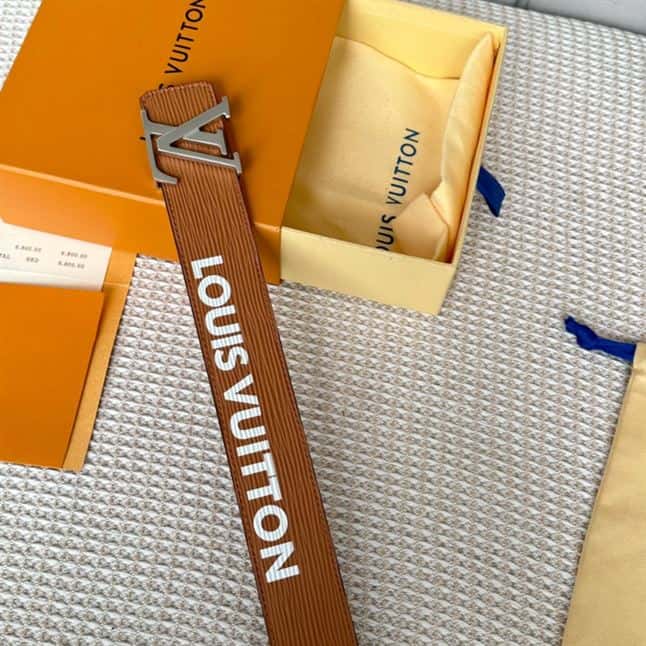 LOUIS VUITTON LV INITIALS 40MM REVERSIBLE BELT – LBE052