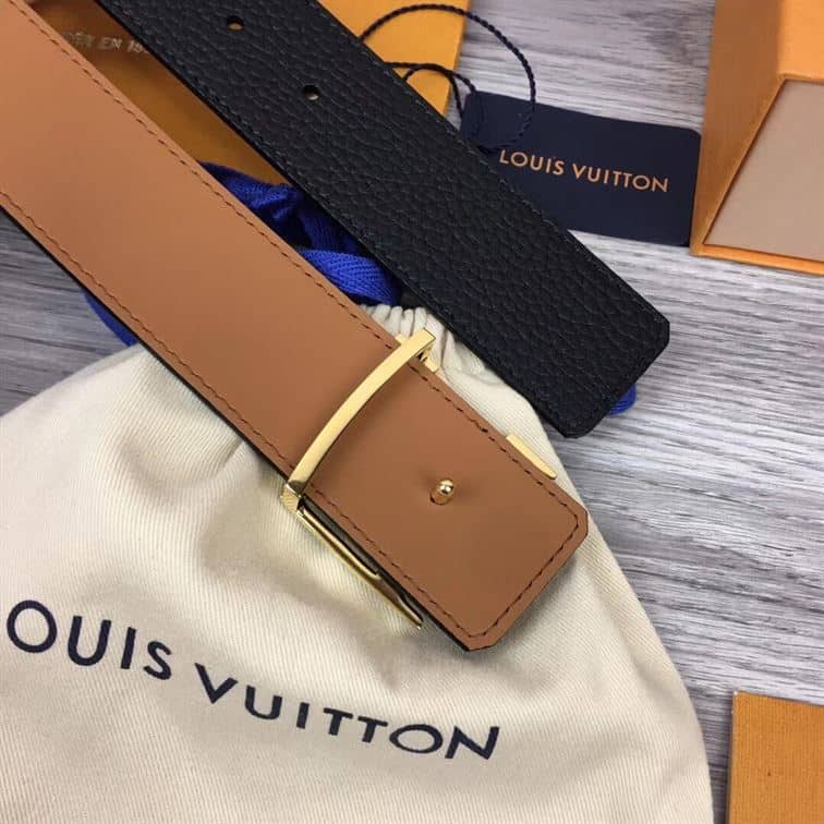 LV INITIALES 40MM REVERSIBLE – LBE015